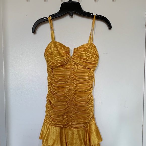 Woman dress - Picture 2 of 2